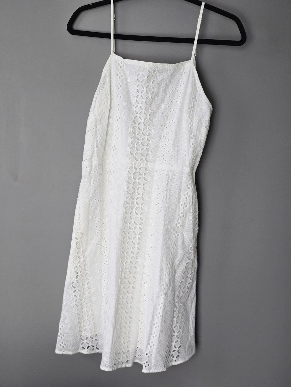 NWT Maurices White Eyelet Lace Mini Dress. Feminine and Airy In Size Small.
